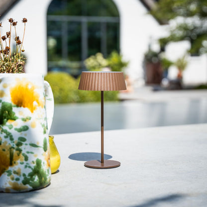JYP Brown – Oplaadbare Solar Tafellamp met Dimfunctie