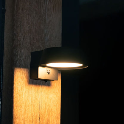 OLIVIA - Krachtige Oplaadbare Solar Wandlamp Met Bewegingssensor en 3 standen