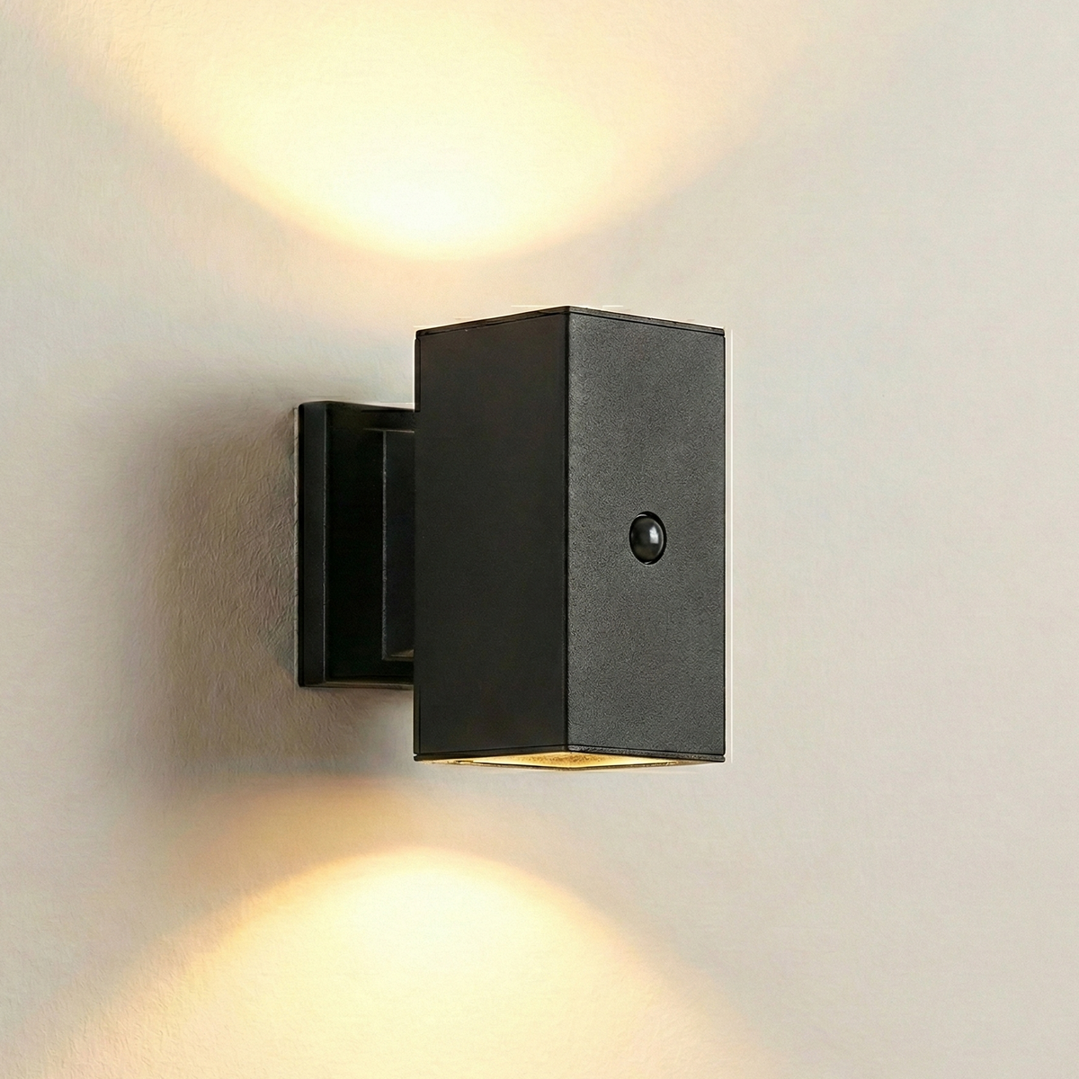 Willem Square Solar Wall Lamp | Motion Sensor - Warm White - 3 Functions