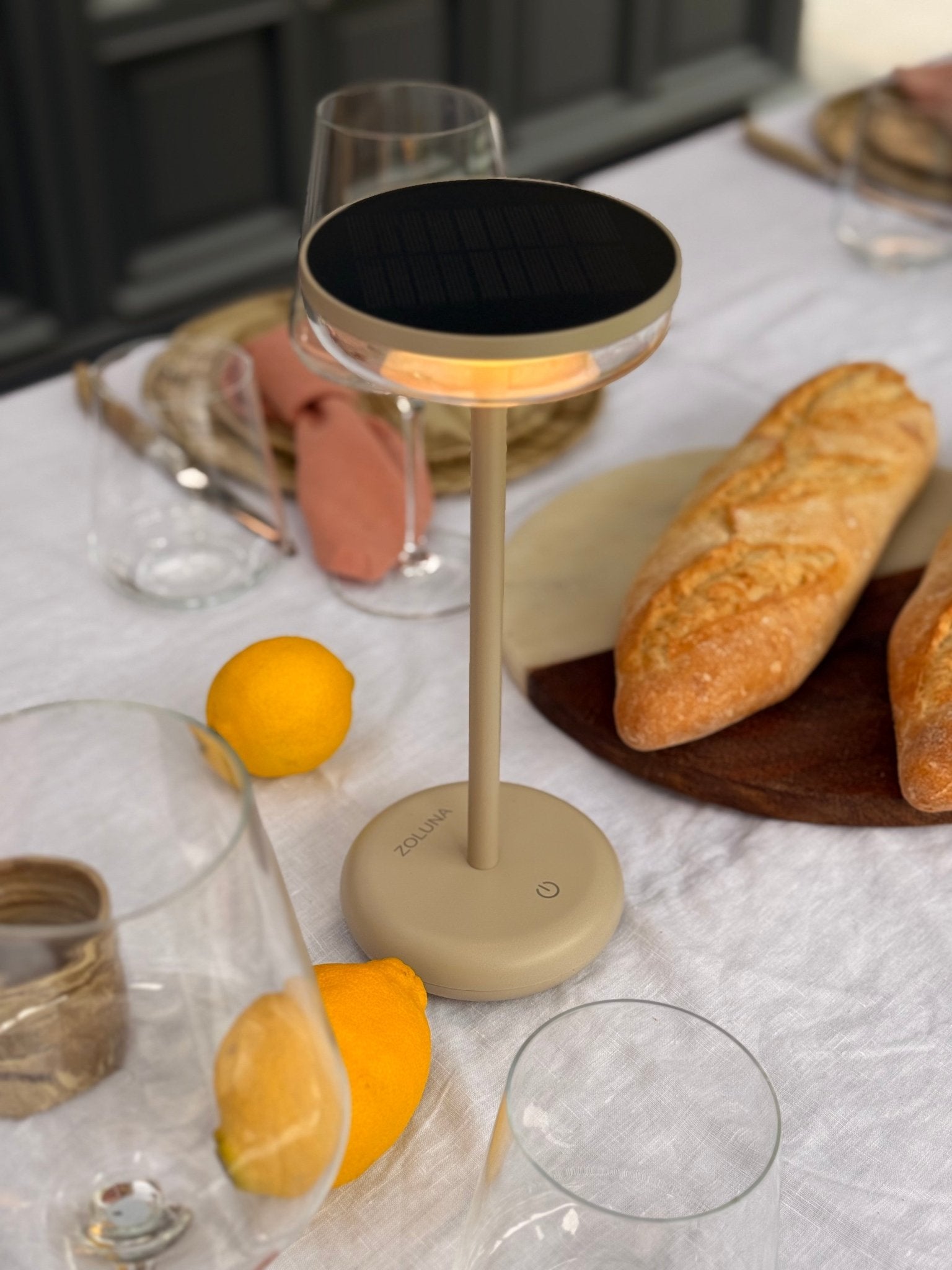 Solar Tafellamp Bobbie Zand | Touch Dimbaar - 8 branduren - USB laadoptie - extra warm wit - ZOLUNAZOLUNA